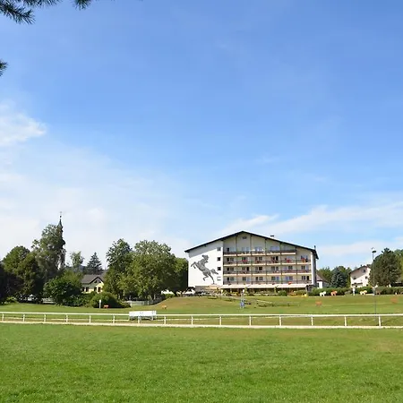 Reitzentrum Hausruckhof E U 酒店 3*