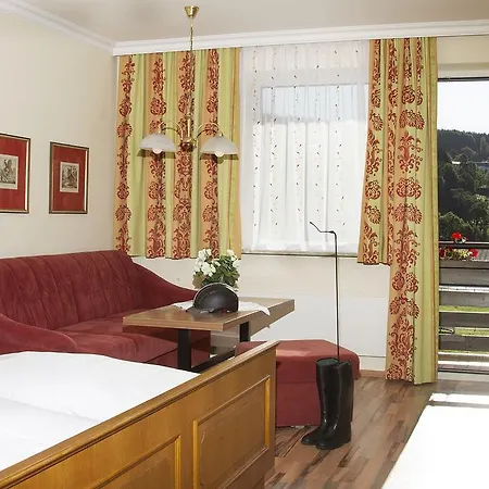 Reitzentrum Hausruckhof E U 3* 昂弗旺-因豪斯霍克